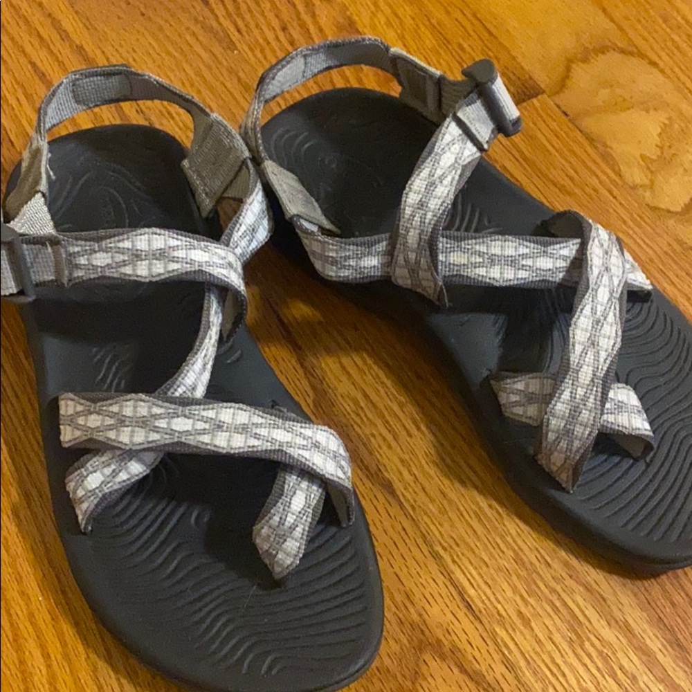 Great condition chacos!